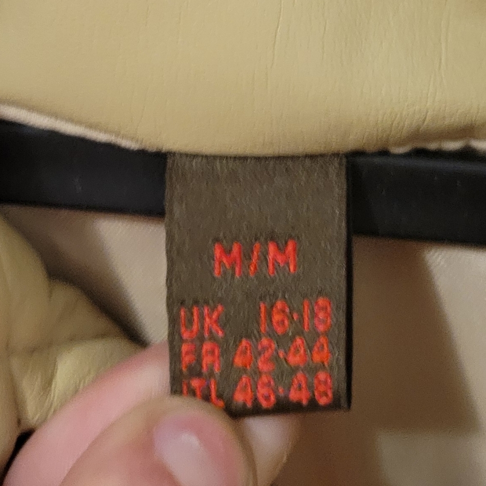 Danier Beige Leather Jacket - Picture 7 of 10